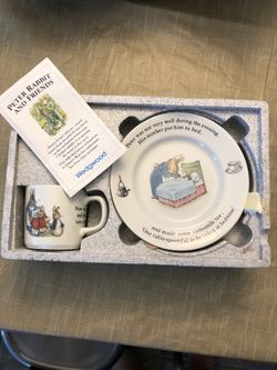 Peter Rabbit Nursery Set Mug, Bowl & Plate By Wedgwood. Original Box. Never Used
