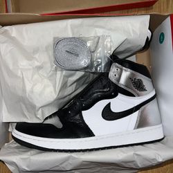 BRAND NEW NIKE WMNS AIR JORDAN RETRO 1 HIGH OG  SILVER TOE SIZE 14 $180