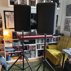 Powered PA Speakers With Stands