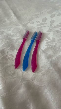 NEW SCHICK RAZORS 