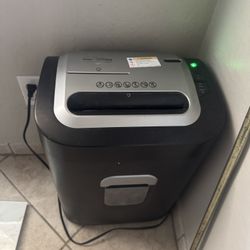 Paper shredder