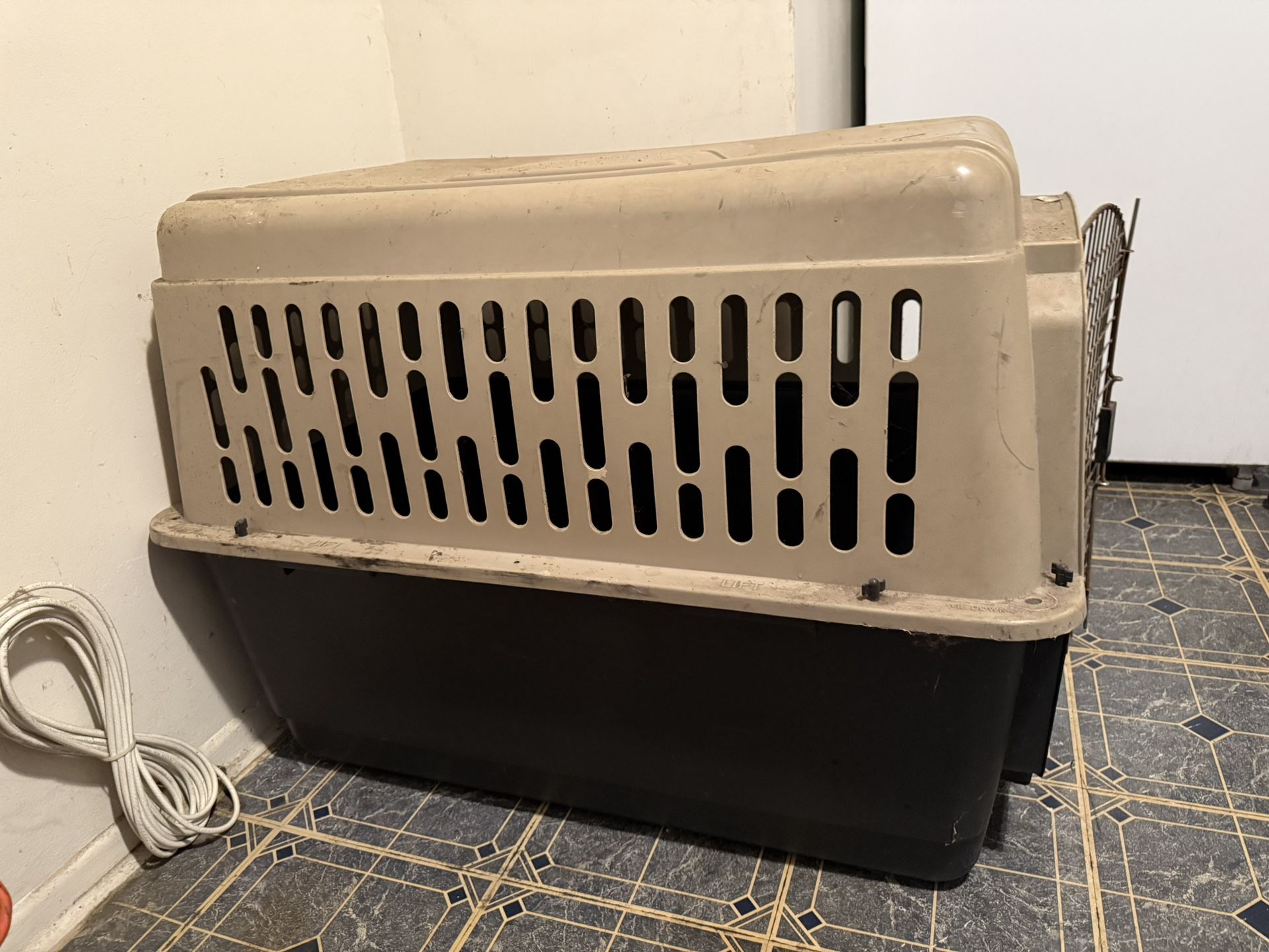 Extra Large Dog Kennel / Crate