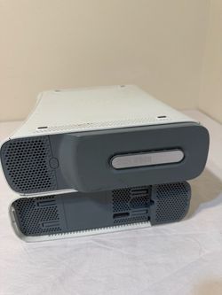 2 Xbox 360 Consoles – Untested – For Parts or Repair
