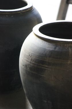 Vintage Chinese Pot