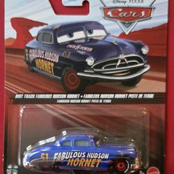 Disney Pixar Cars 3, "DIRT TRACK FABULOUS HUDSON HORNET", VHTF