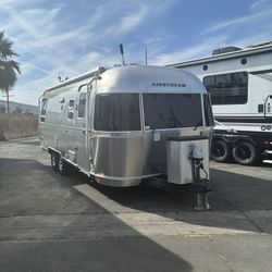 🔥 2019 Airstream International Serenity 25RB Twin – Luxury Travel Trailer – $59,898 🔥