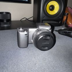 Sony NEX-5n Digital Camera