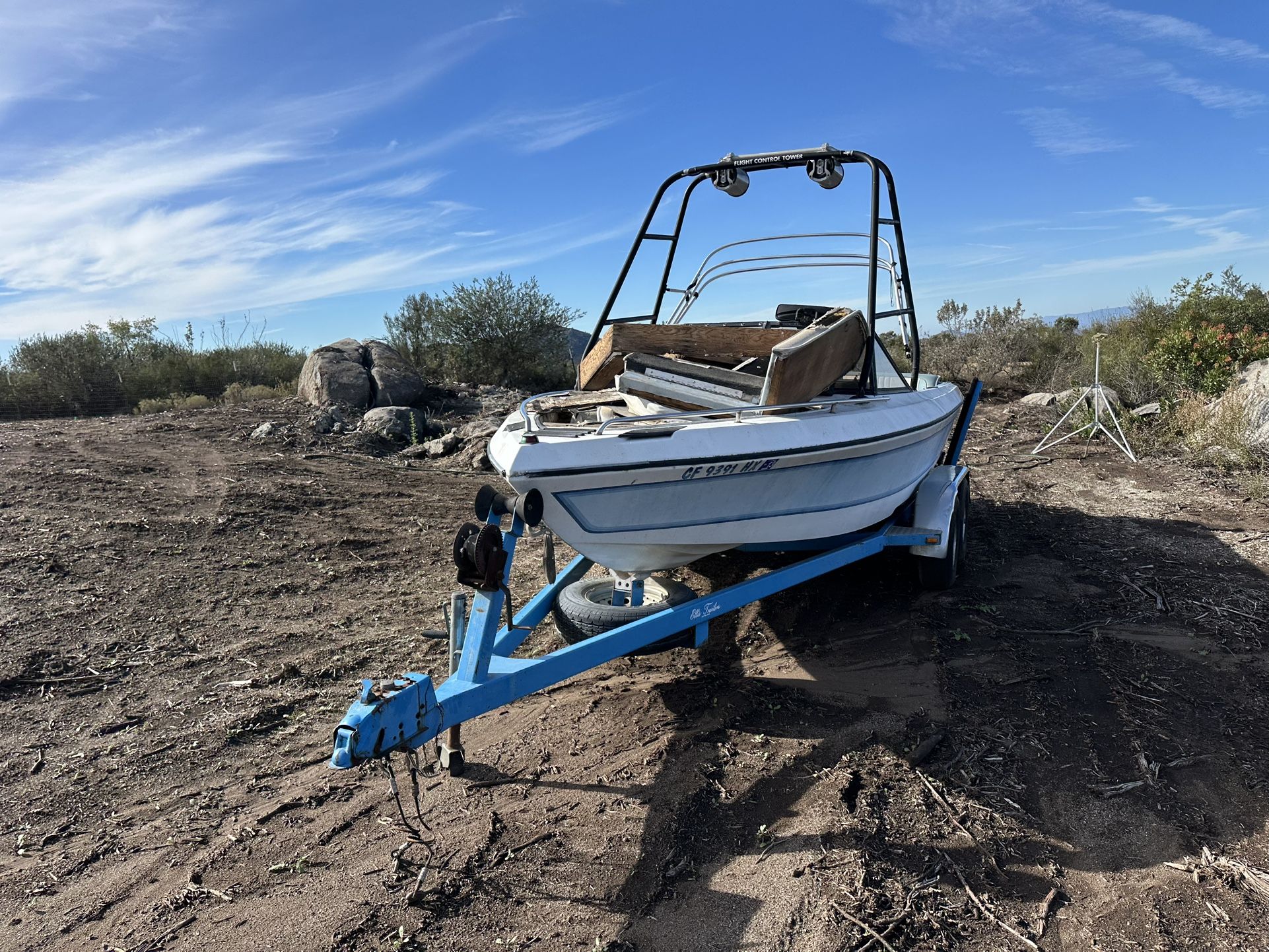Ski Boat - Good trailer