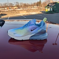 Brand New And Original Women Nike Air Max's 270 Sneakers Sizes 11