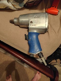 Campbell Hausfeld TL0502 1/2-inch air impact wrench