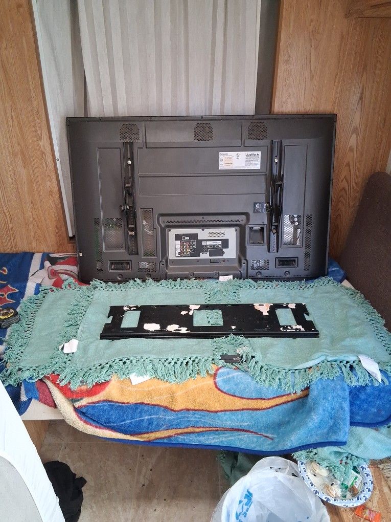 50 Inch Panasonic HD plasma Telvision With Wall Mount