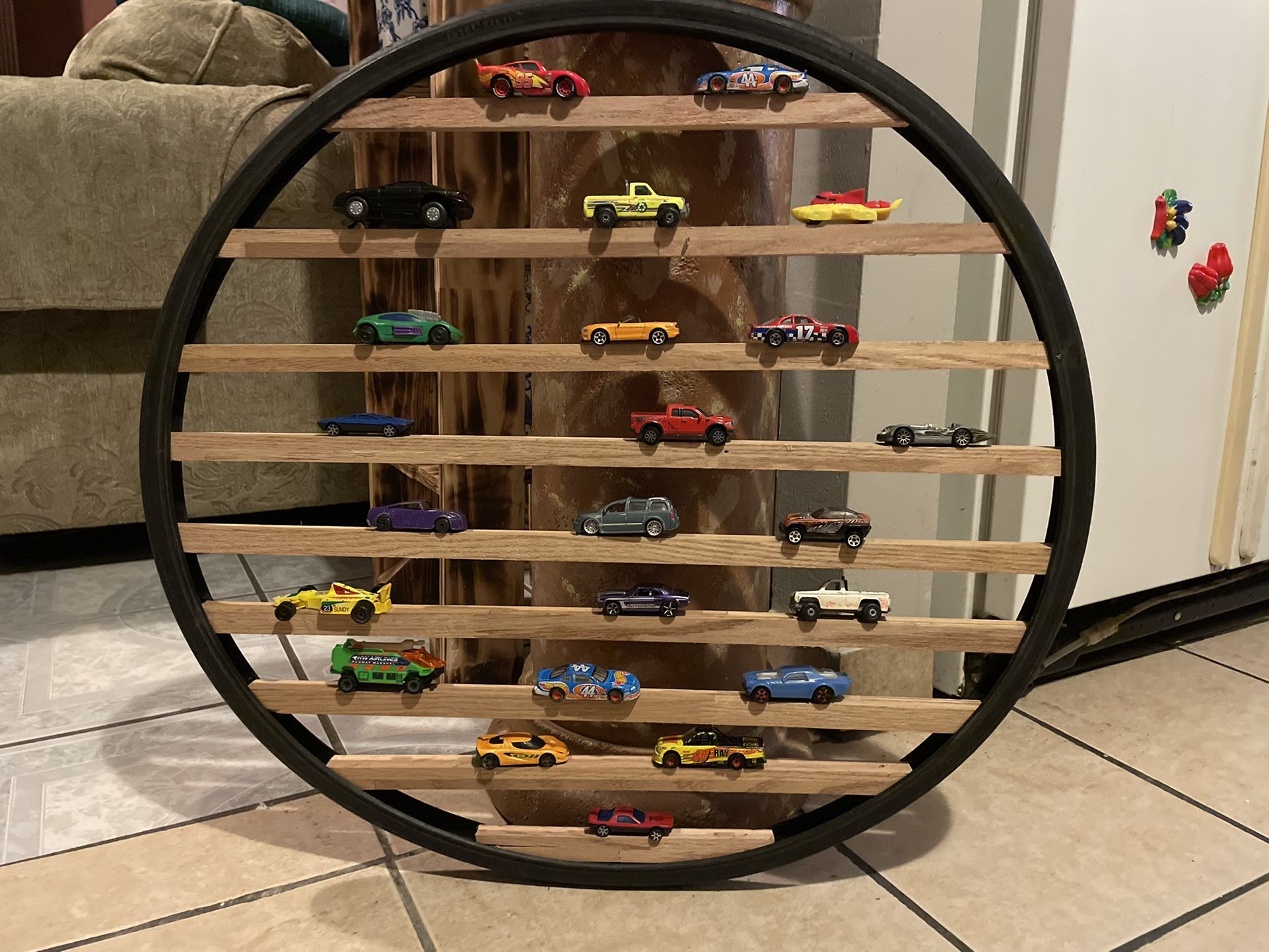 Hot Wheels Display Skinny Rack