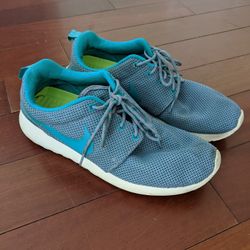 Nike Roshe Size 9 Women's