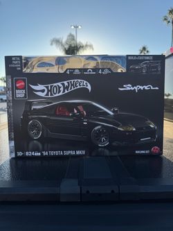 Hot Wheels Mattel Brick Shop '94 Toyota Supra MKIV Building Set