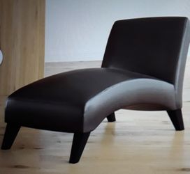 Chaise Lounge NEW In Box.