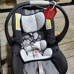 chicco car seat with base 