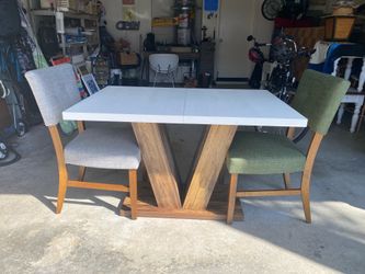 Modern Dining Table with Two Chairs Furniture