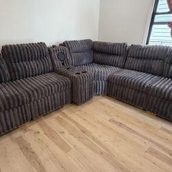 Gray Sectional Couch With Bluetooth Speaker 