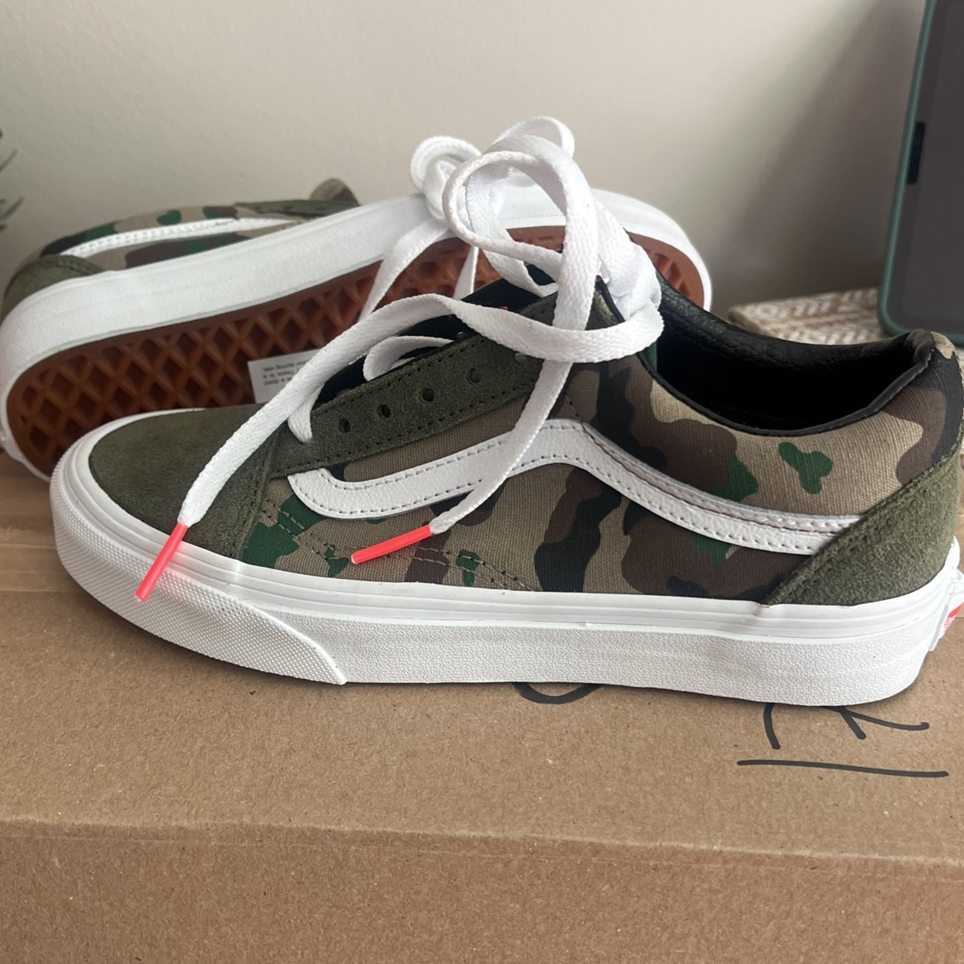 Kids Vans Size 4