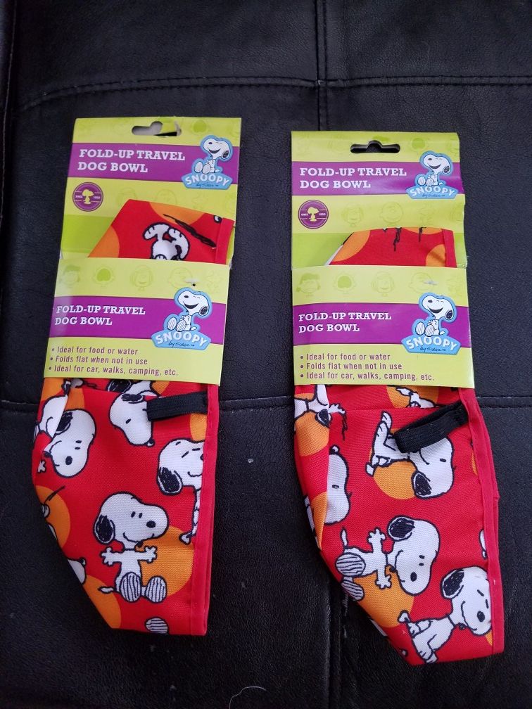 Snoopy fold-up travel dog bowls