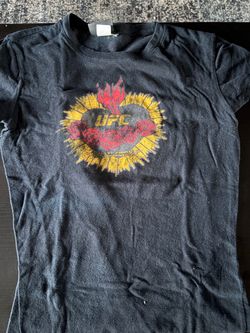 Women’s size L Vintage UFC Graphic T-Shirt