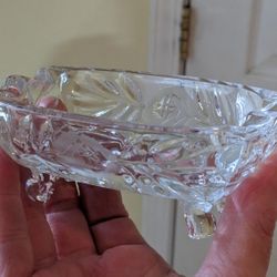 Heavy Etched Crystal Glass Cigarette / Cigar Ashtray 