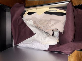 Size 9 Jordan 4