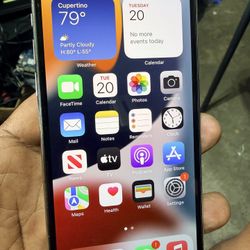 Apple iPhone 11 Pro 64GB Unlocked for any  Network sims . 