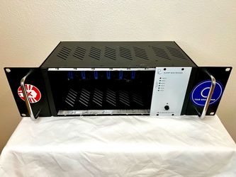 Rupert Neve Designs R6 Six Space 500 Series Rack