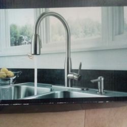 Peerless Pull-down Kitchen Faucet