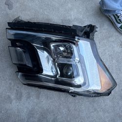 Expedition Right Side Headlight 
