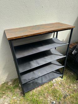 Shoes rack