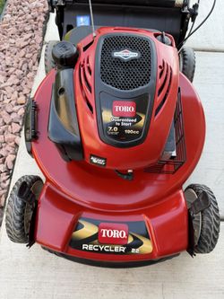 Toro self propelled lawnmower