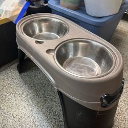 Tall Dog Feeder - Doberman
