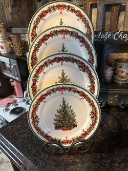 Christmas Tree Holiday Dinner Plates Set of 4