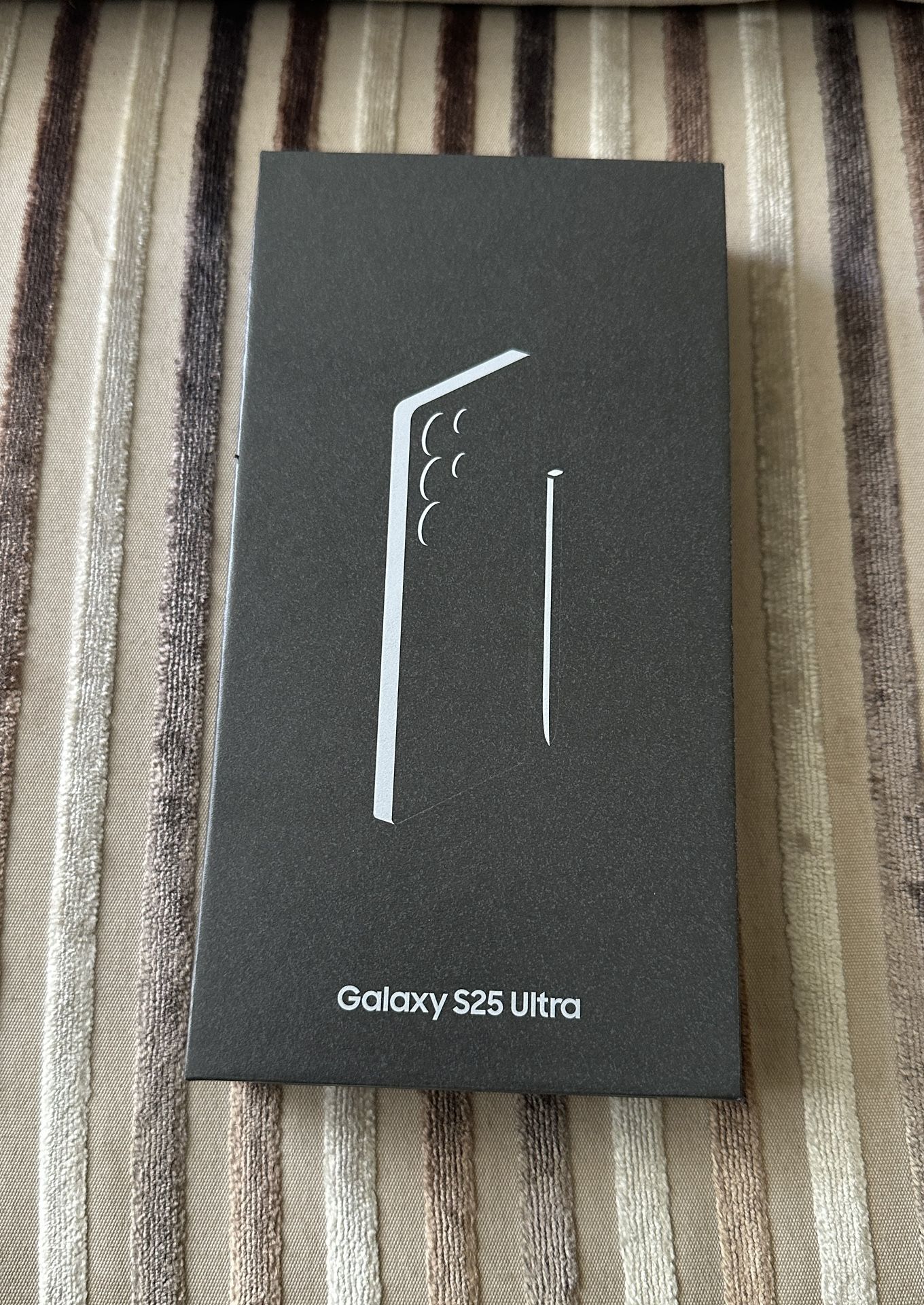 Samsung Galaxy S25 Ultra 256GB AT&T/Cricket & Samsung Galaxy S25 Edge AT&T 256GB