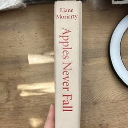 Lianne Moriarty “ Apples Never Fall” 