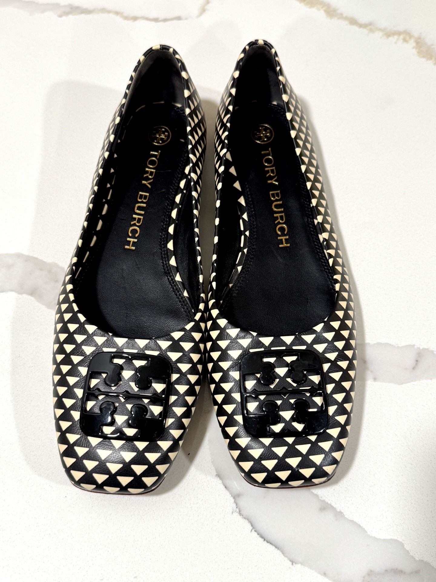 Tory Burch Black Ivory Geometric Print Flats Leather Logo Toe Size 8.5M