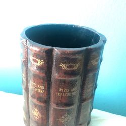 Harry Potter like flower vase old book inspired,collectible