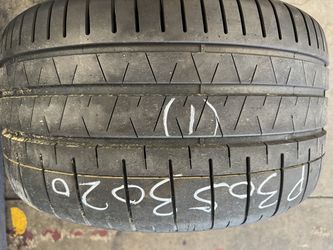 (1) 20” Pirelli Pzero 305/30/20 one used tire like new