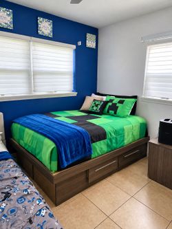 Beautiful full-size bed