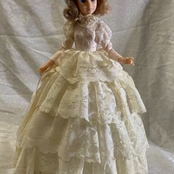 Vintage 1963 EEGEE Co. Musical 15'' Bride Doll on Wind- Up Turntable