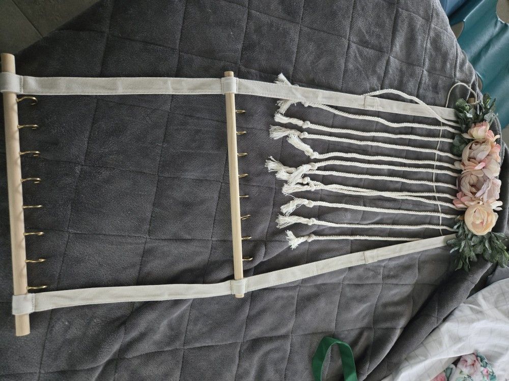 Bow Hanger