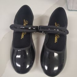 Tap Tap Shoes  $8 NEW