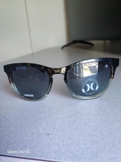 **BRAND NEW HURLEY SUNGLASSES **