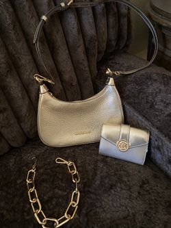 New! Michael Kors Purse Set. Read Description For Details And Location 