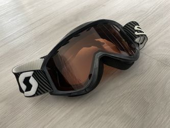 Snowboard / Ski Goggles