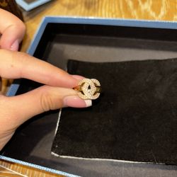 Chanel Ring Size 7 14k Gold And Diamonds