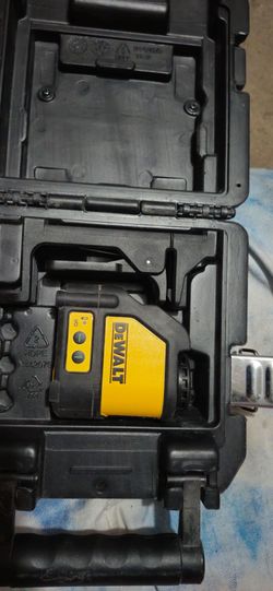 Dewalt self leveling laser level