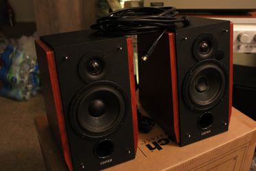 Edifier R1700BT